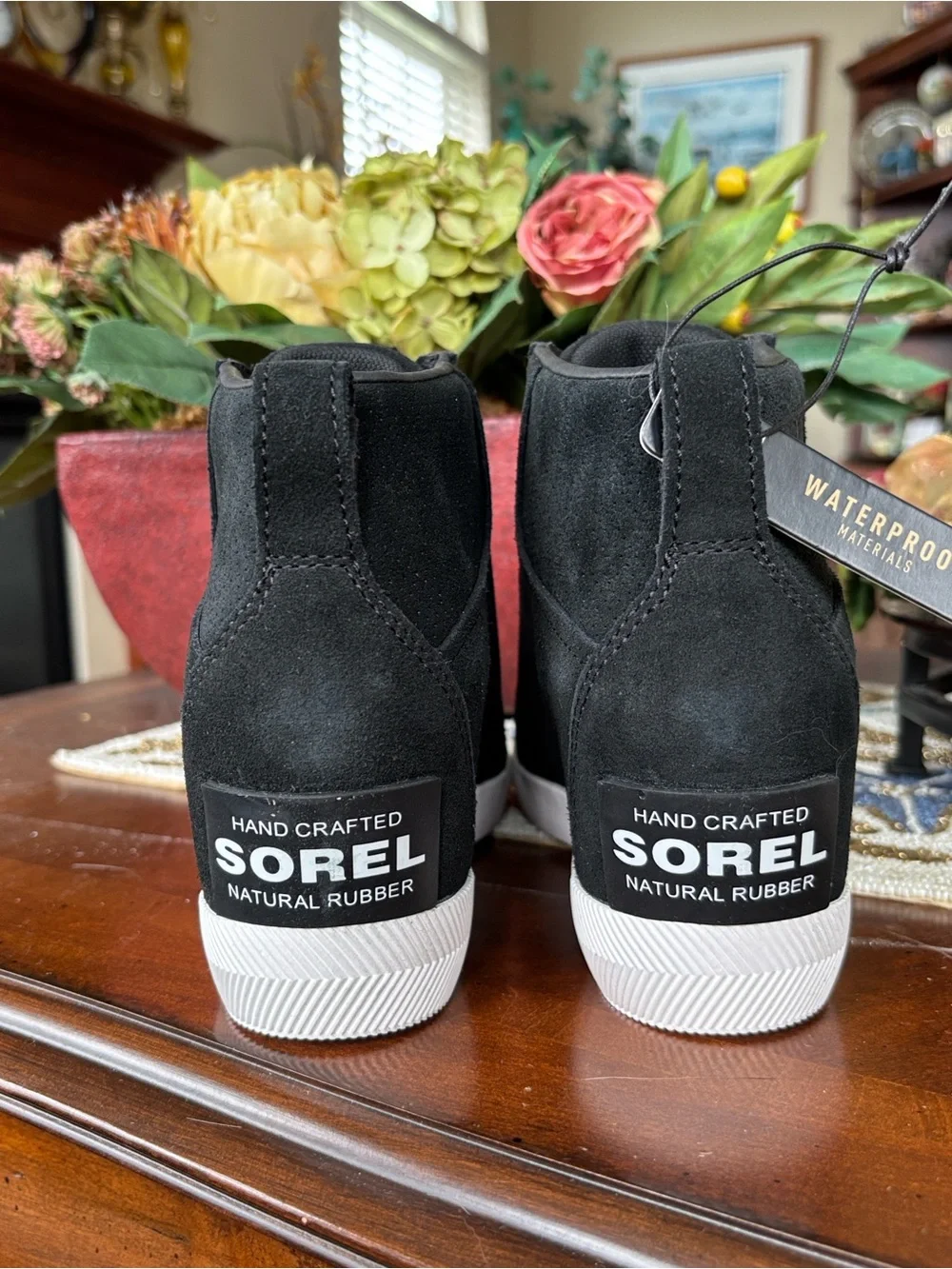 NIB Sorel Out 'N About Pull On Wedge Boots Black Genuine Suede Waterproof Ankle